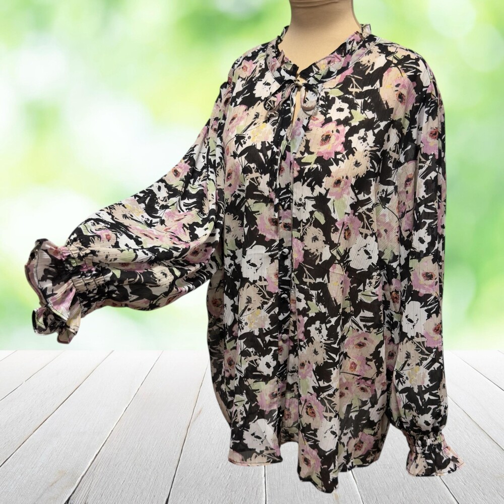 New TORRID Tunic Blouse Floral Brushstroke Crinkle Chiffon Shimmer Plus 3X
